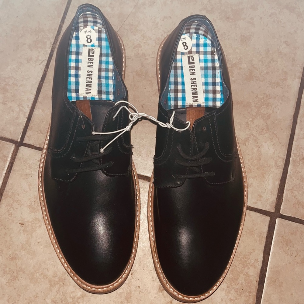 (NEW) Men’s Oxford Dress Shoes “Ben Sherman” size 8